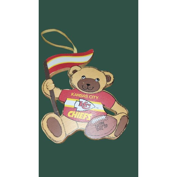 Kansas City Chiefs LED Light-Up Ornament & Wooden Bear Decoration Gift Set - Picture 2 of 10